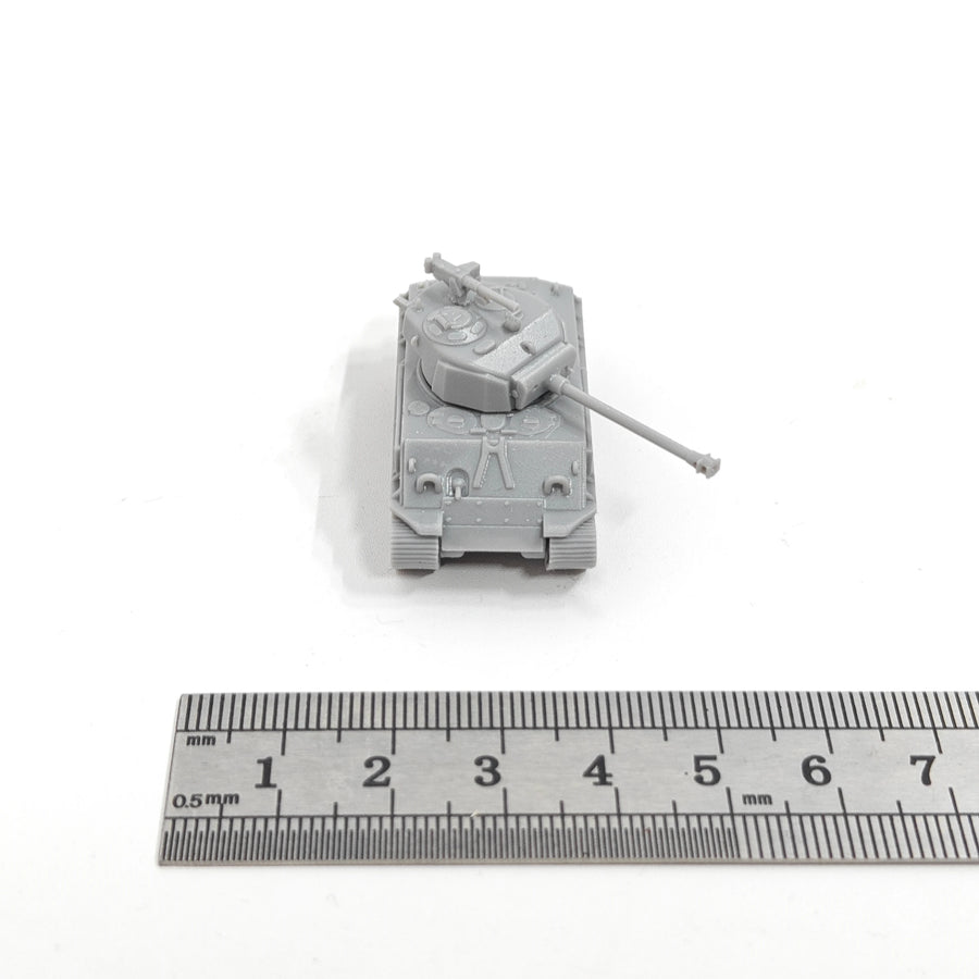 M4A3E8 Sherman Tank 1/144 Scale Resin Model Kit - 1/144 resin model view 3