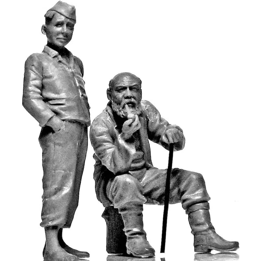 Eastern European Civilians 1/35 Scale Resin Figure Diorama Set - 1/35 resin model view 2