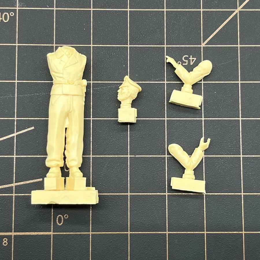 WWII German SS Panzerjäger Soldier 1/35 Resin Figure Kit - 1/35 resin model view 2