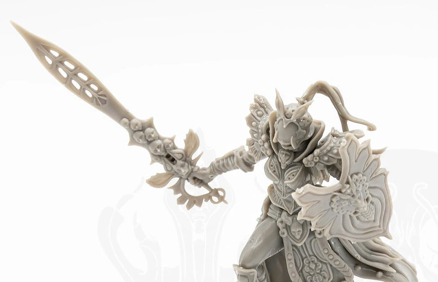 Kingdom Death Lonely Tree Swordswoman Resin Figure Kit - resin model view 4