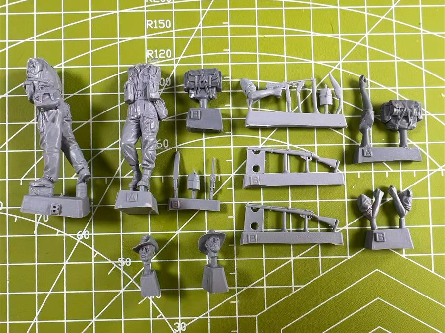 Modern US Jungle Soldier 1/35 Resin Figure Kit - 1/35 resin model view 2