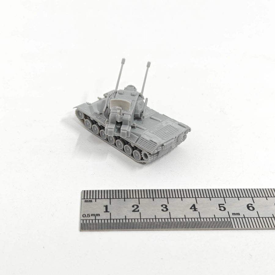 Flakpanzer Gepard Self-Propelled Anti-Aircraft Gun 1/144 Resin Kit - 1/144 resin model view 4