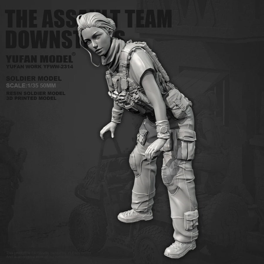 Assault Team Soldier with Tactical Gear 1/35 Resin Figure Kit - 1/35 resin model view 4