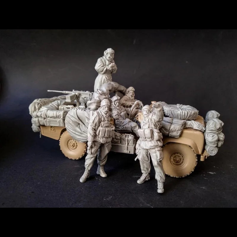 Gulf War Soldiers 5-Figure Set 1/35 Scale Resin Kit - 1/35 resin model view 3