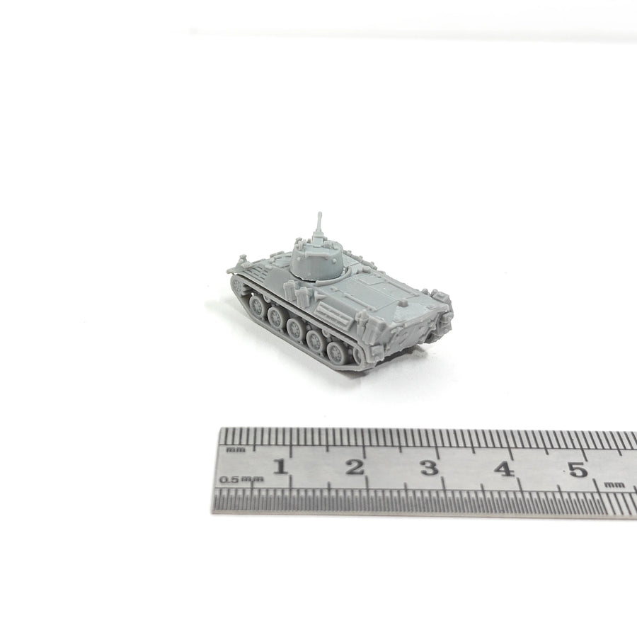 Modern Marder 1A3 Infantry Fighting Vehicle with Crew Camouflage 1/35 Resin Kit - resin model view 5